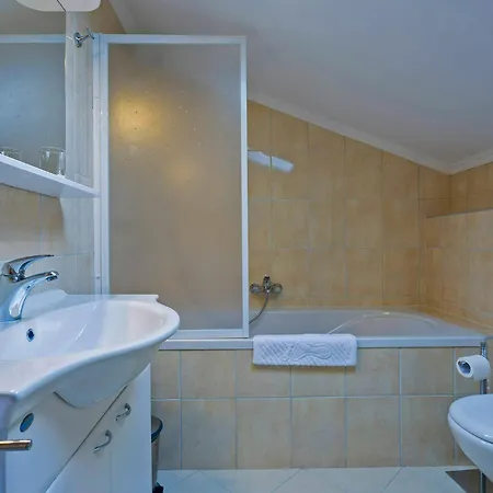 Lidia In - Nord-dalmatien 4*